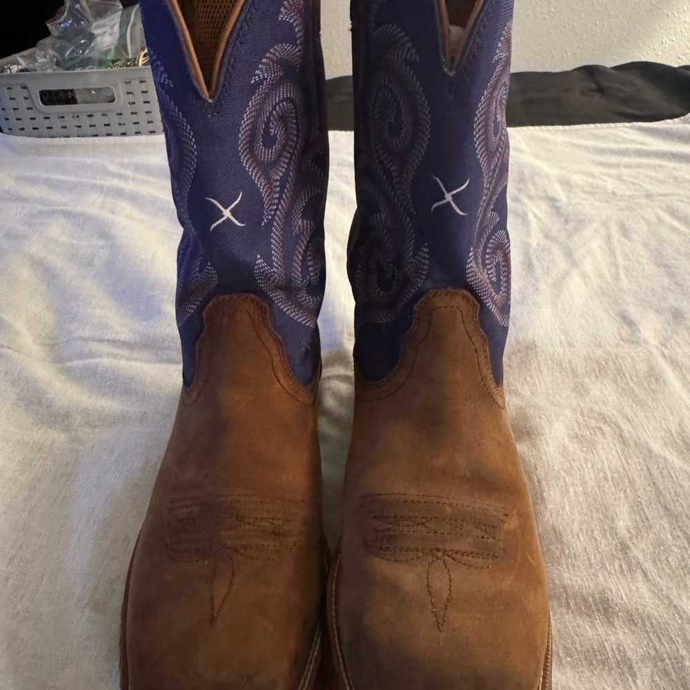 Twisted X Women's 11" Tech X™ Performance
Western Boots - Broad Square Toe
